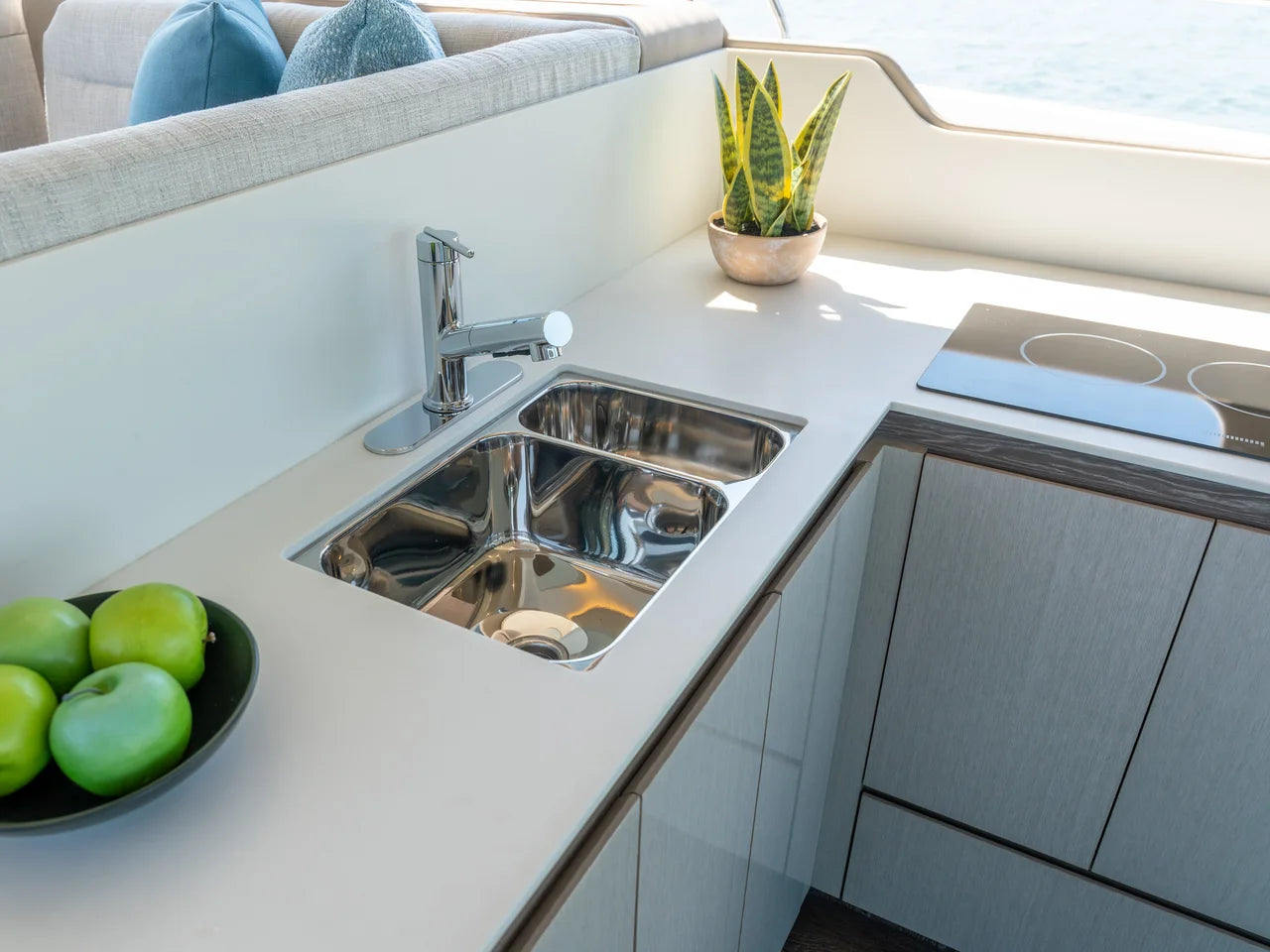 2026 Cruisers Yachts 50 FLY 50.0 feet, Clearwater, Florida #21