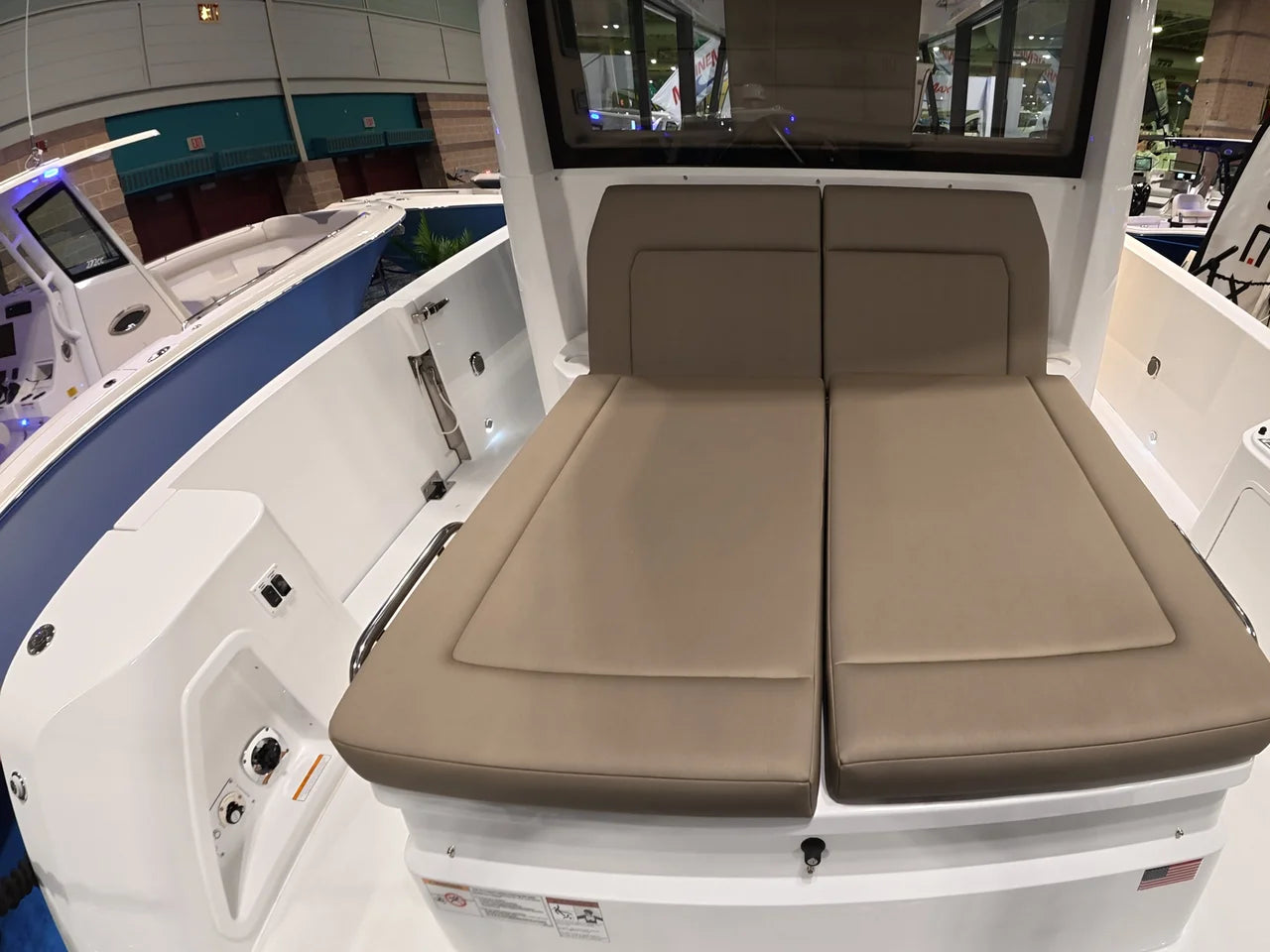 2026 Cruisers Yachts 38 VTR EC 38.0 feet, Clearwater, Florida #9