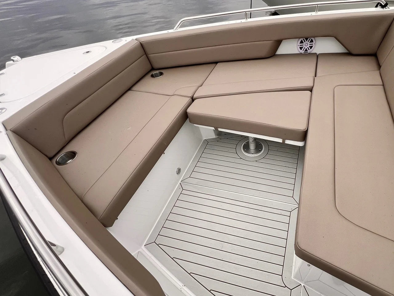 2026 Cruisers Yachts 38 VTR EC 38.0 feet, Clearwater, Florida #28