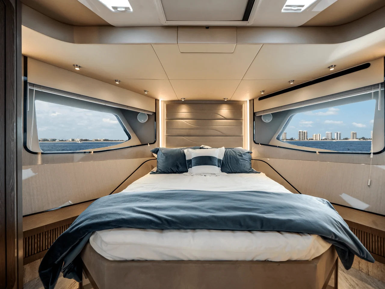 2026 Cruisers Yachts 57 FLY 57.0 feet, Clearwater, Florida #27