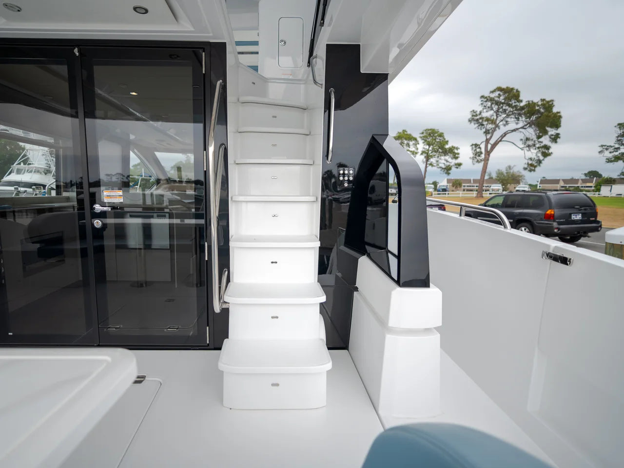 2026 Cruisers Yachts 57 FLY 57.0 feet, Clearwater, Florida #24