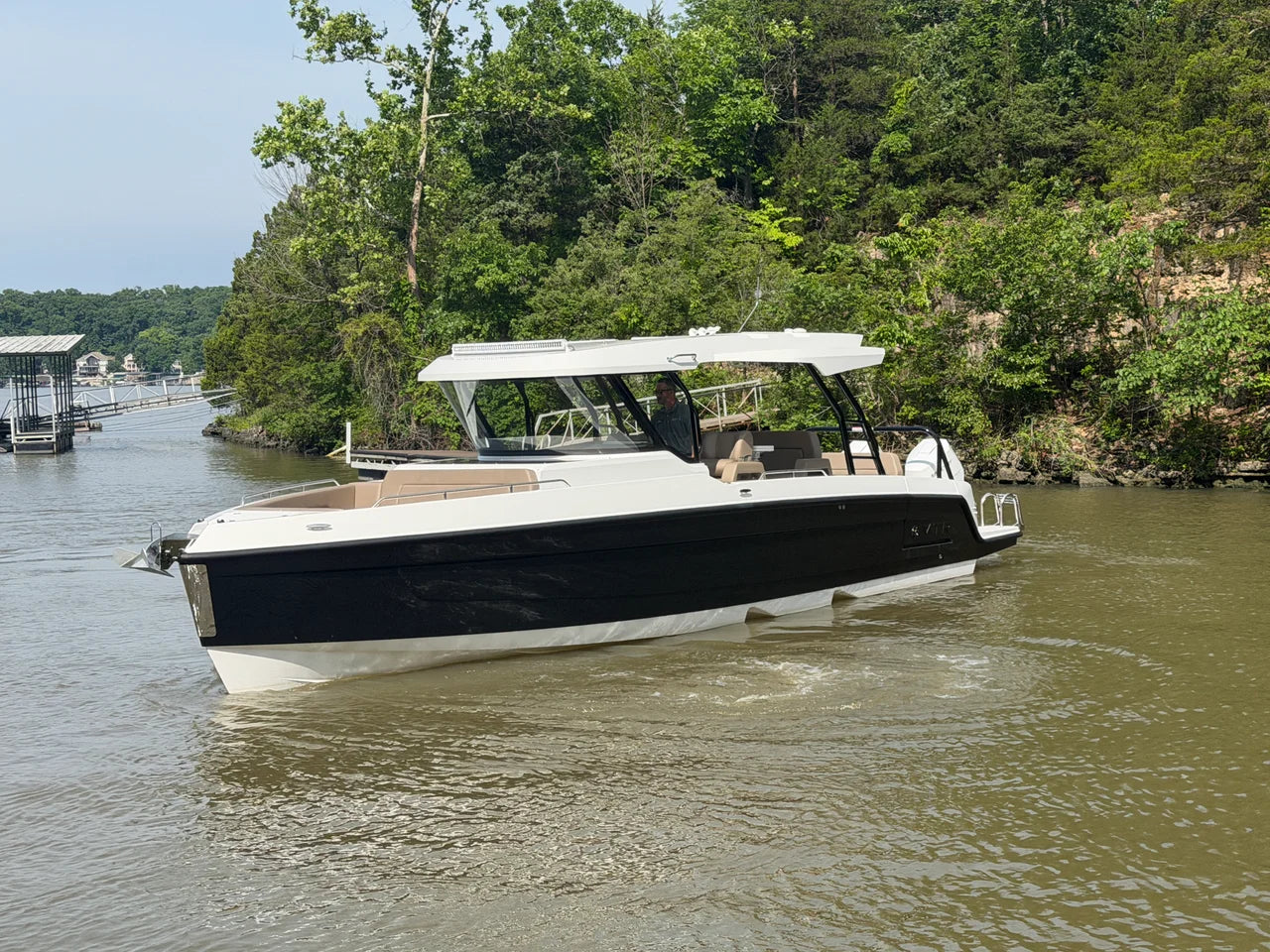 2026 Cruisers Yachts 38 VTR 38.0 feet, Clearwater, Florida #5