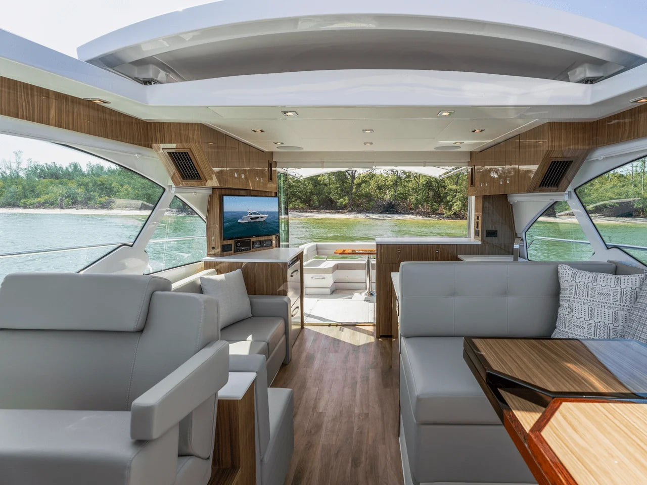2026 Cruisers Yachts 50 Cantius 50.0 feet, Clearwater, Florida #94