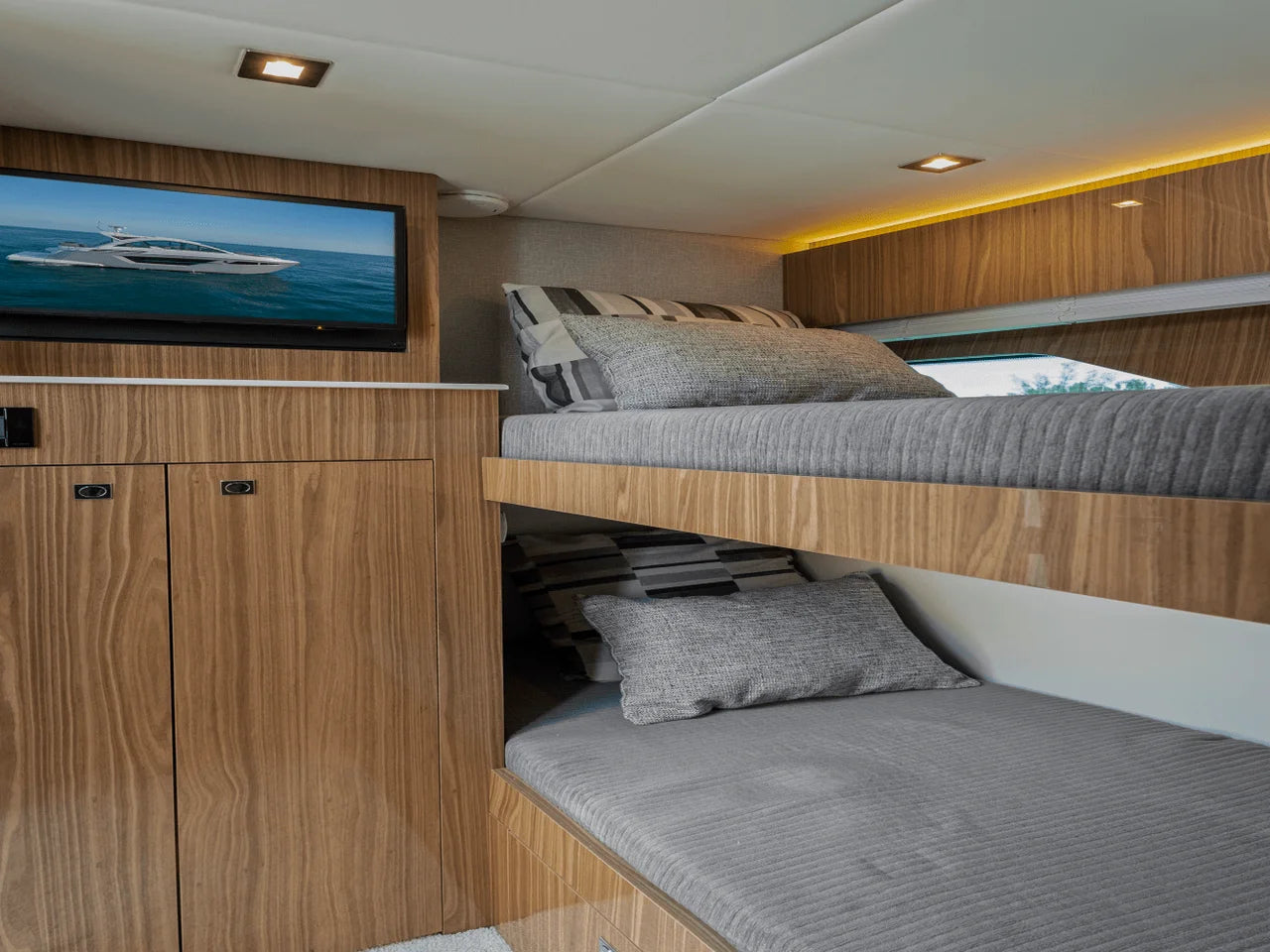 2026 Cruisers Yachts 50 Cantius 50.0 feet, Clearwater, Florida #135