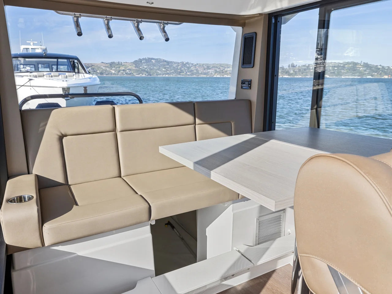 2026 Cruisers Yachts 38 VTR EC 38.0 feet, Clearwater, Florida #17
