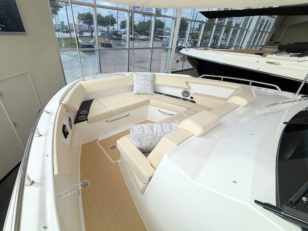 2026 Cruisers Yachts 34 GLS 34.0 feet, Clearwater, Florida #36