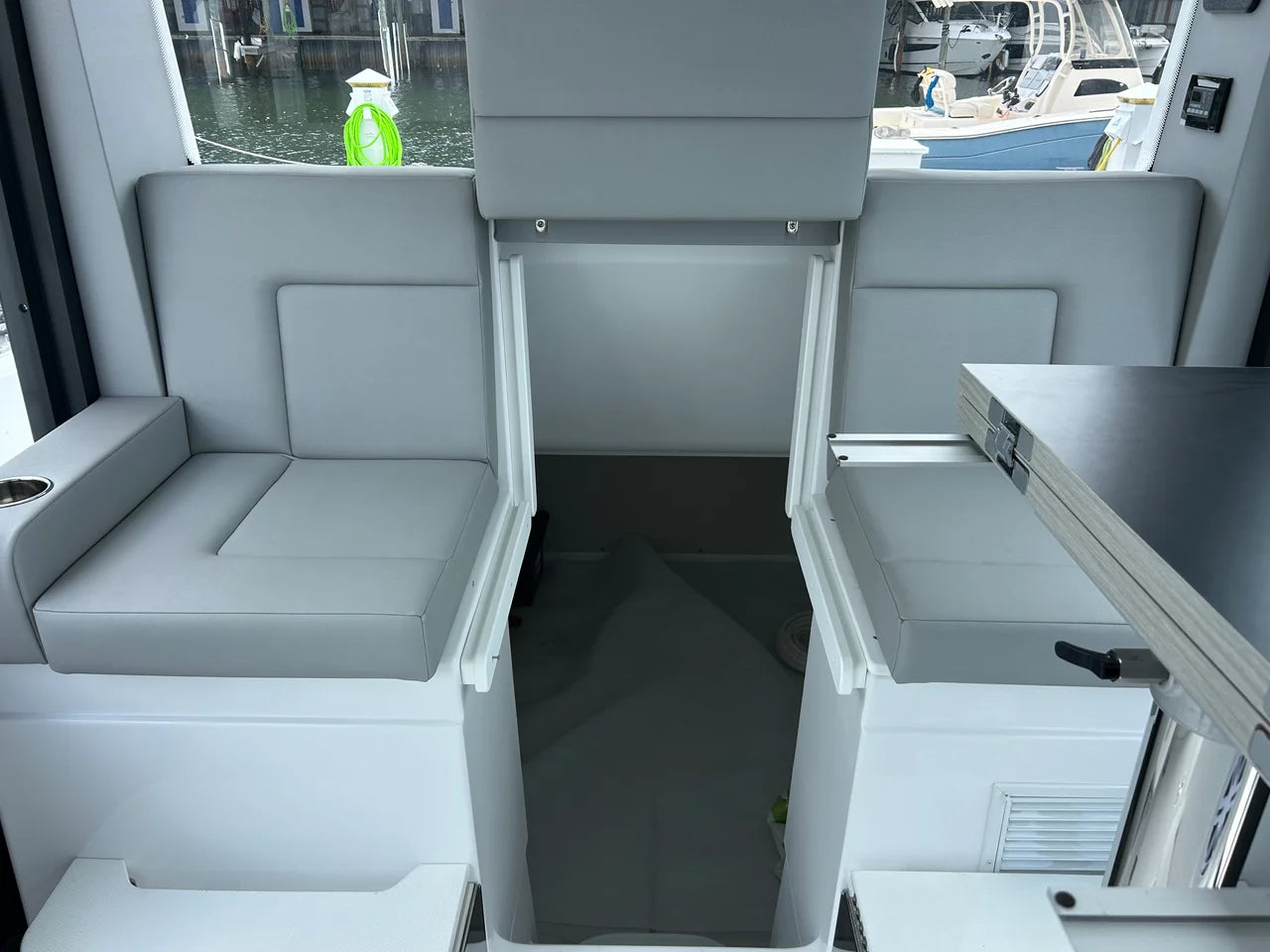 2026 Cruisers Yachts 38 VTR EC 38.0 feet, Clearwater, Florida #19