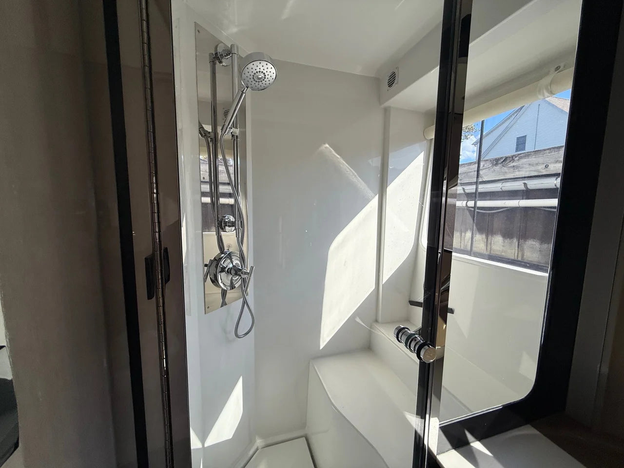 2026 Cruisers Yachts 57 FLY 57.0 feet, Clearwater, Florida #11