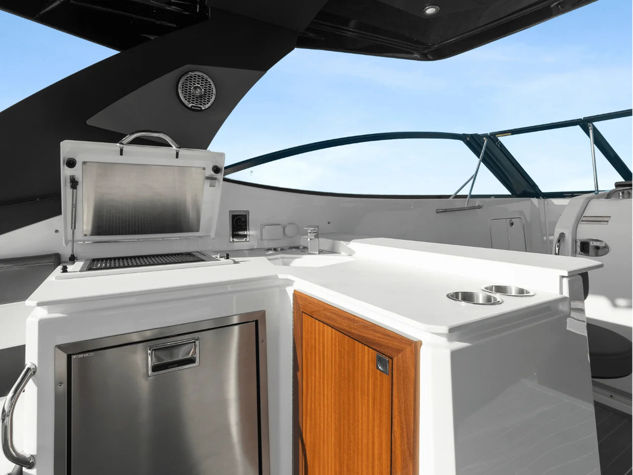 2027 Cruisers Yachts 38GLS-OB 38.0 feet, Clearwater, Florida #37