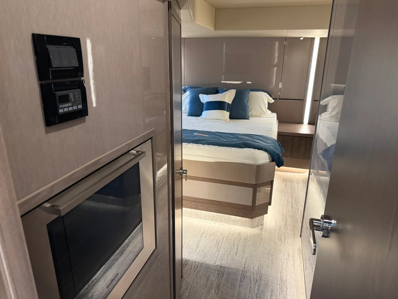 2026 Cruisers Yachts 57 FLY 57.0 feet, Clearwater, Florida #67