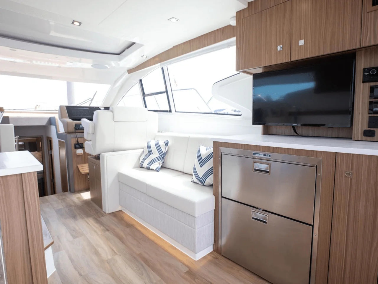 2025 Cruisers Yachts 46 Cantius 46.0 feet, Clearwater, Florida #49