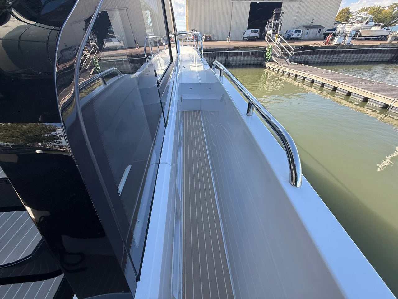 2026 Cruisers Yachts 57 FLY 57.0 feet, Clearwater, Florida #8