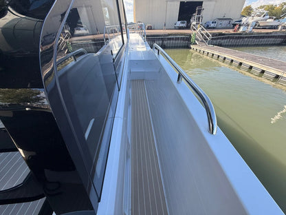 2026 Cruisers Yachts 57 FLY 57.0 feet, Clearwater, Florida #8