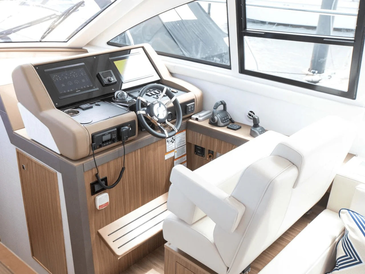 2025 Cruisers Yachts 46 Cantius 46.0 feet, Clearwater, Florida #58