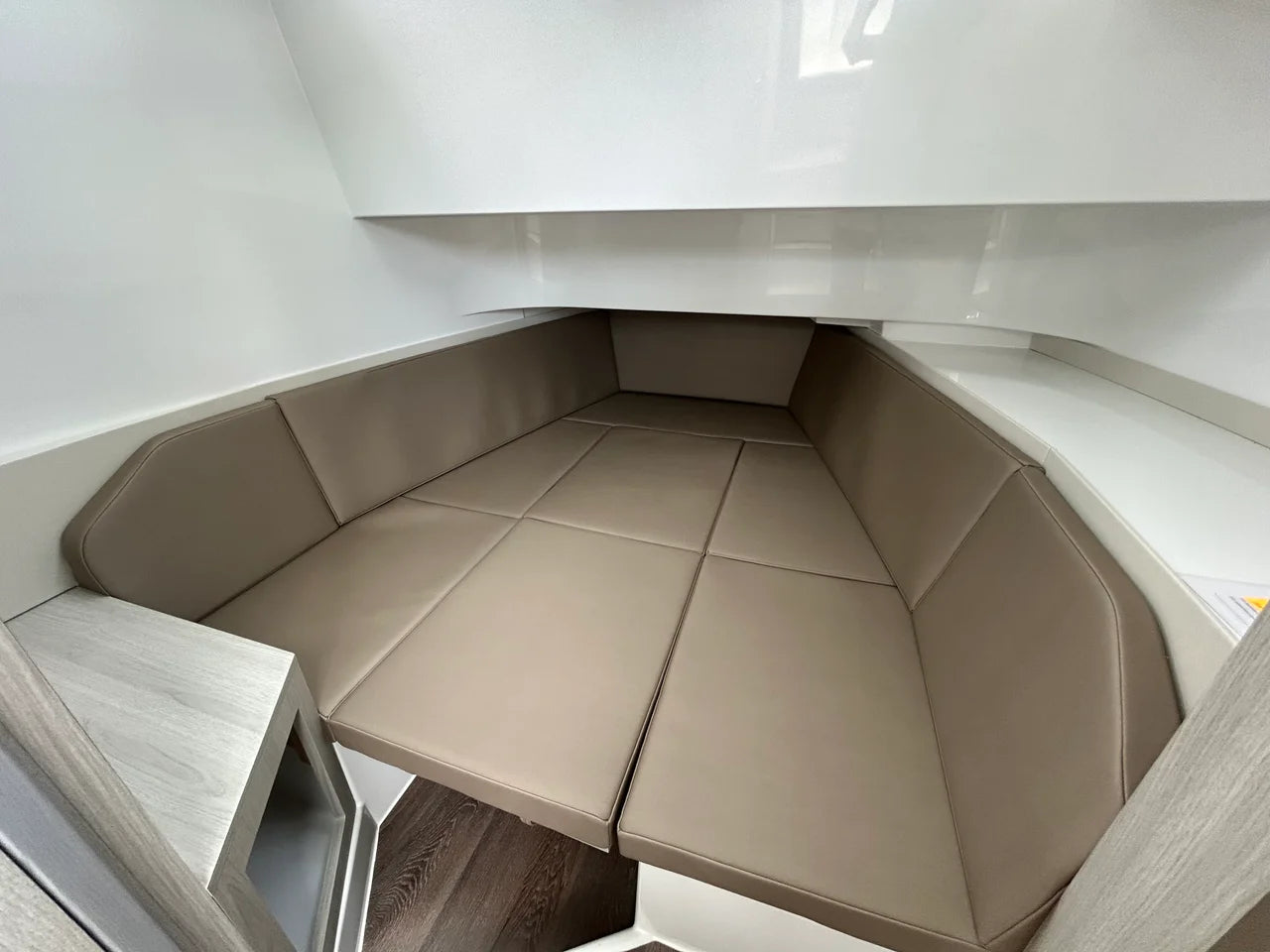 2026 Cruisers Yachts 38 VTR EC 38.0 feet, Clearwater, Florida #34
