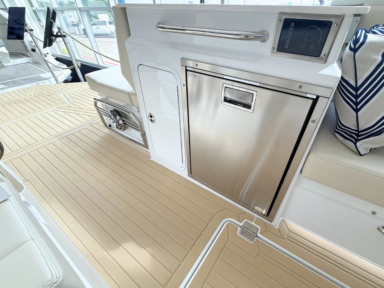 2026 Cruisers Yachts 34 GLS 34.0 feet, Clearwater, Florida #17