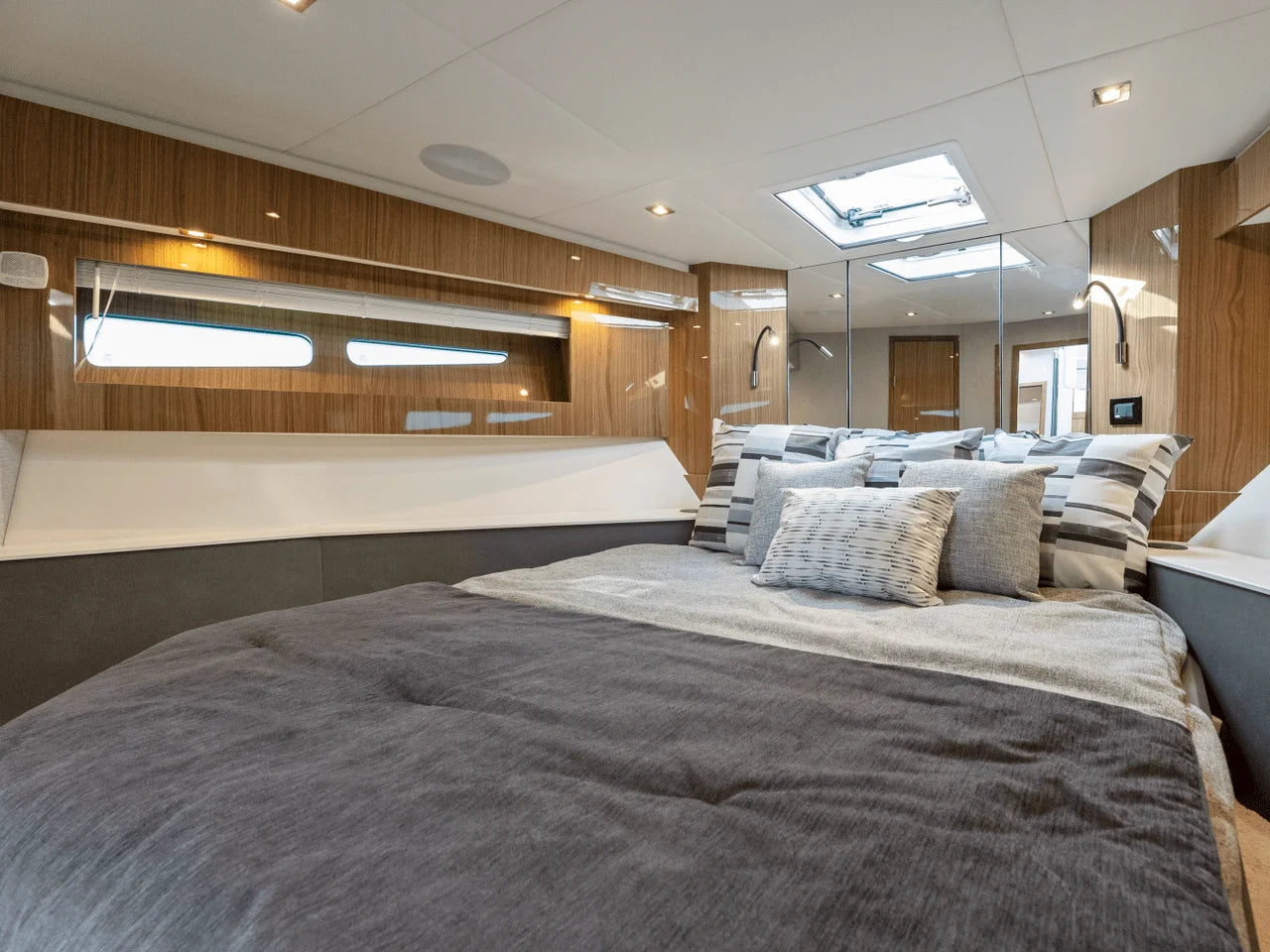 2026 Cruisers Yachts 50 Cantius 50.0 feet, Clearwater, Florida #76