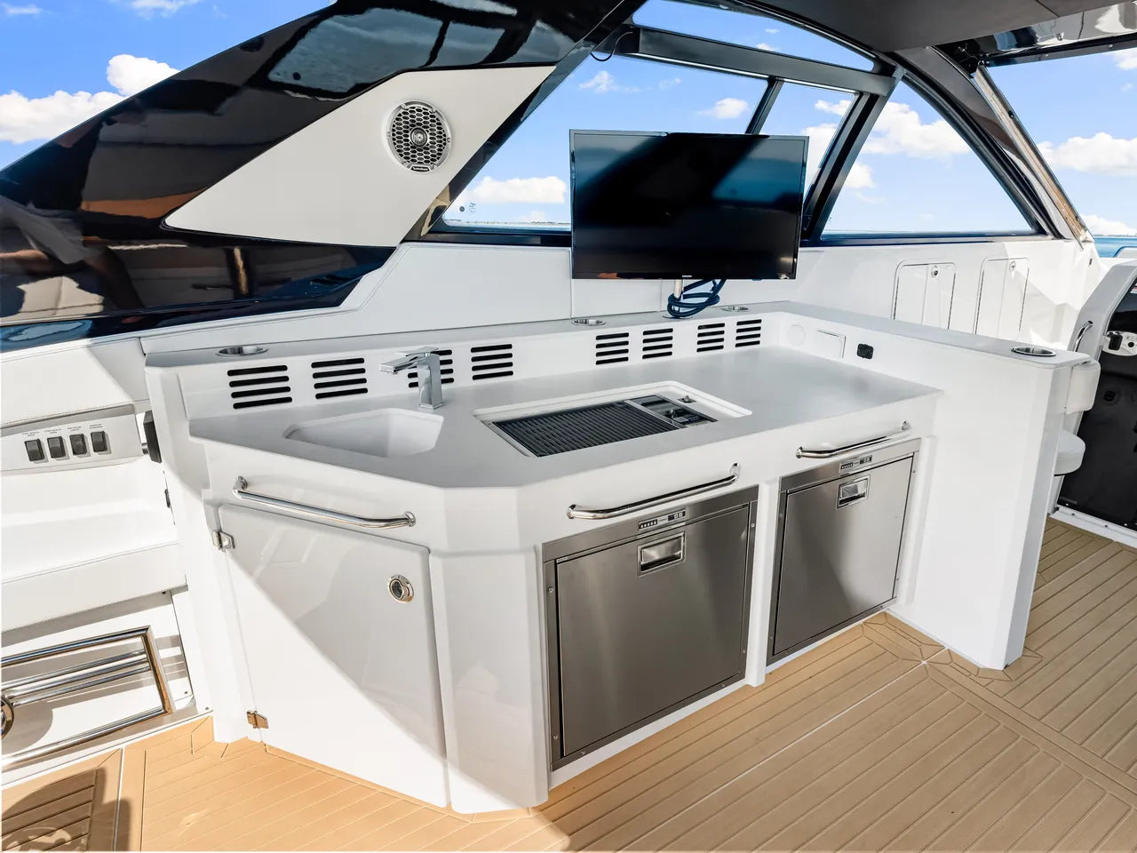 2026 Cruisers Yachts 42 GLS Outboard 42.0 feet, Clearwater, Florida #28