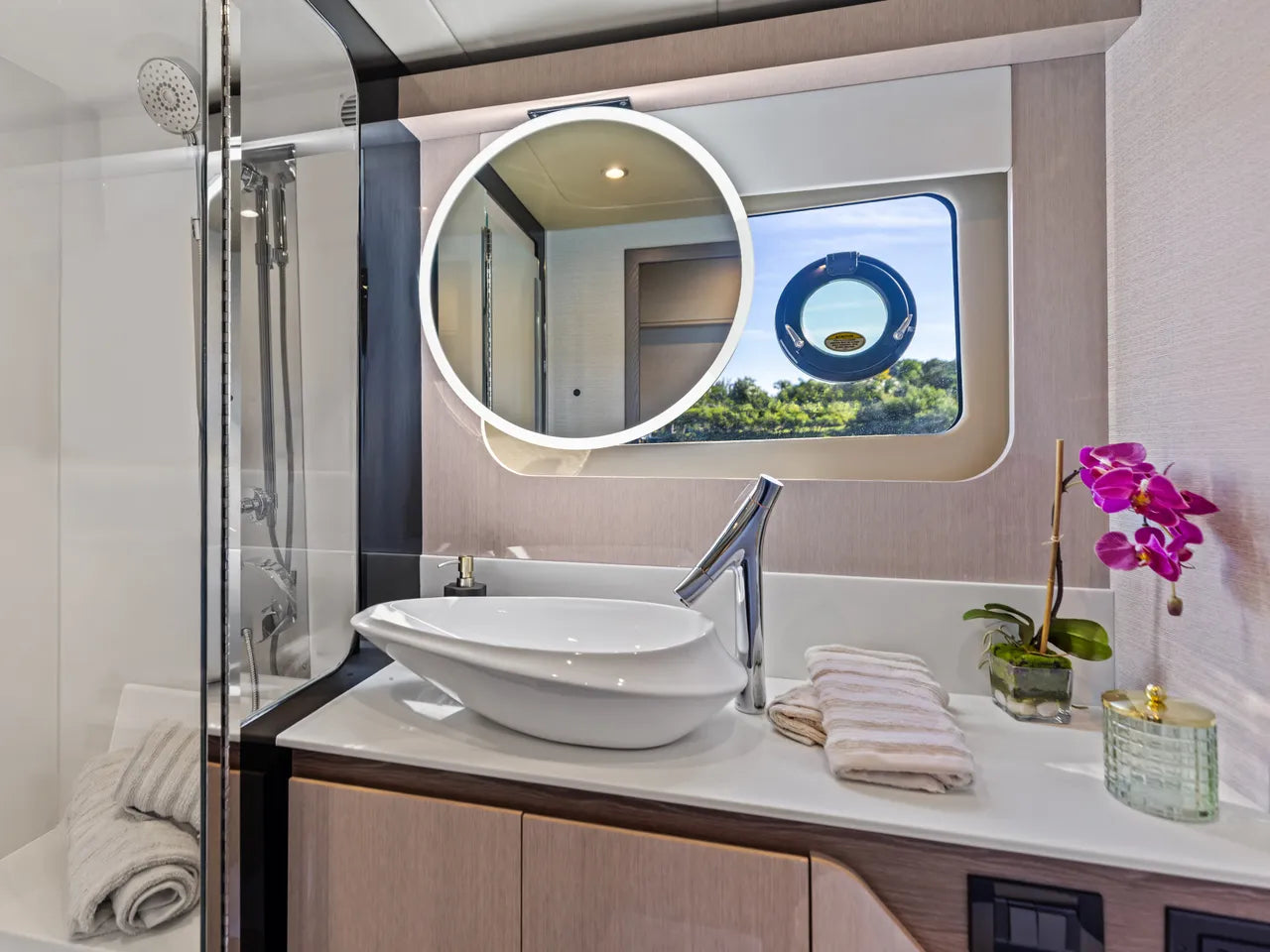 2026 Cruisers Yachts 50 FLY 50.0 feet, Clearwater, Florida #52