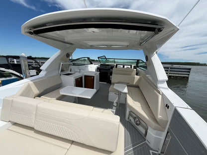 2027 Cruisers Yachts 38 GLS Outboard 38.0 feet, Clearwater, Florida #4