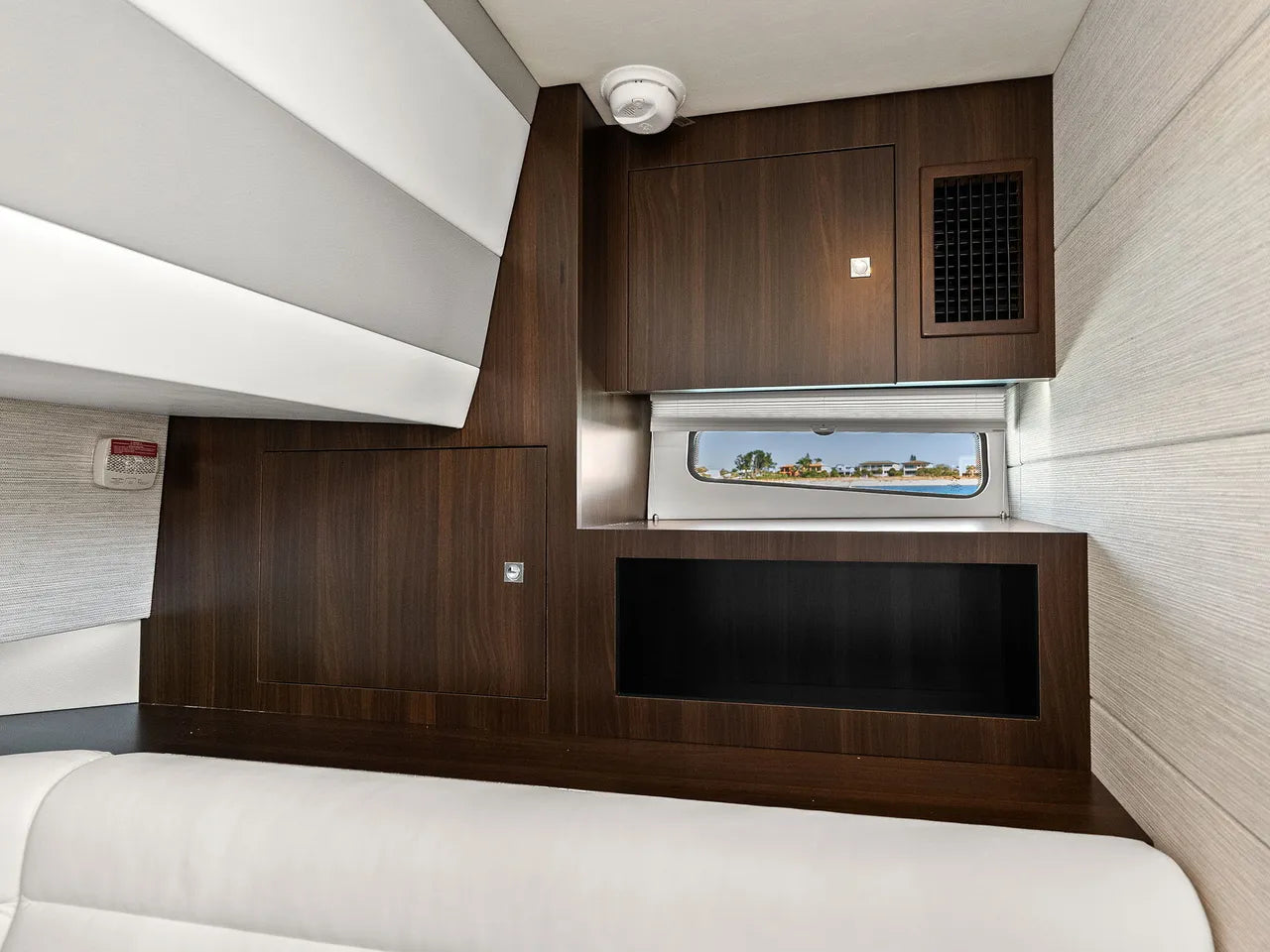 2026 Cruisers Yachts 42 GLS Outboard 42.0 feet, Clearwater, Florida #71