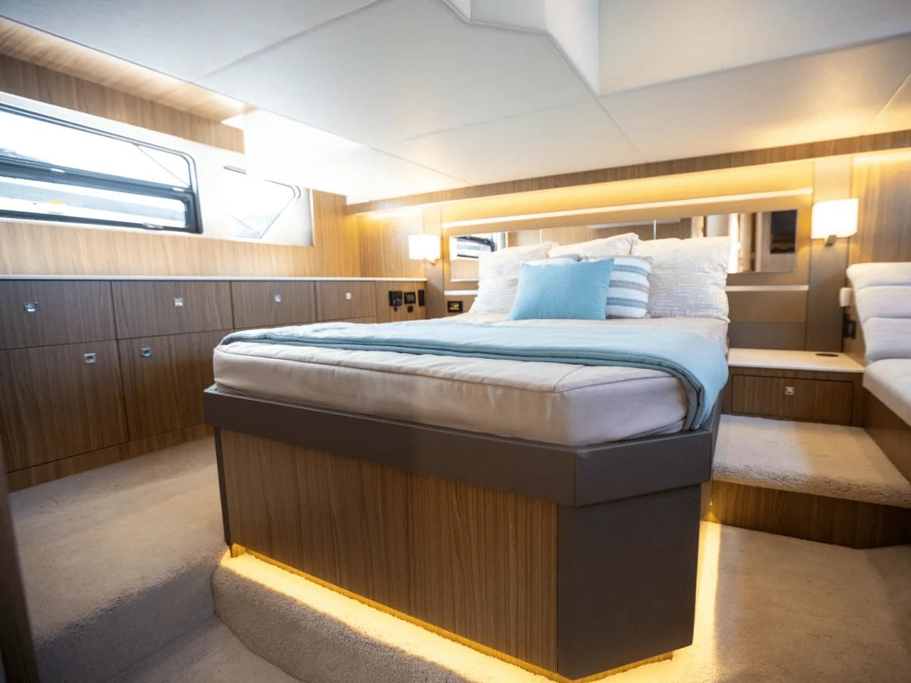 2025 Cruisers Yachts 46 Cantius 46.0 feet, Clearwater, Florida #83