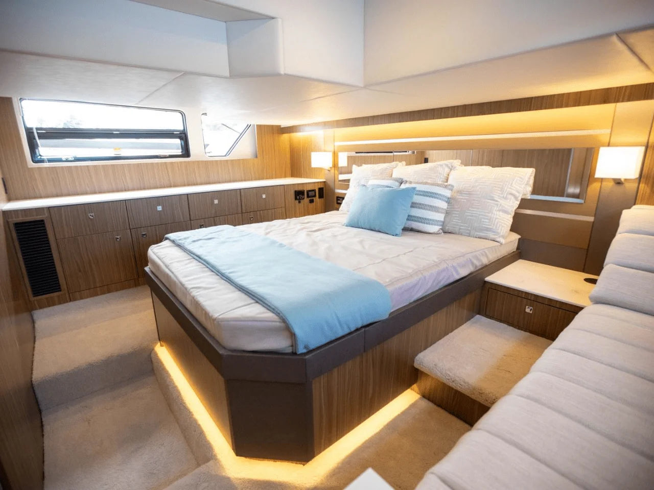2025 Cruisers Yachts 46 Cantius 46.0 feet, Clearwater, Florida #85