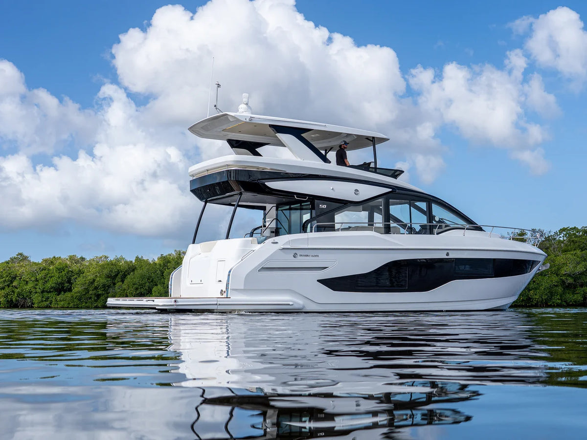 2026 Cruisers Yachts 50 FLY 50.0 feet, Clearwater, Florida #9