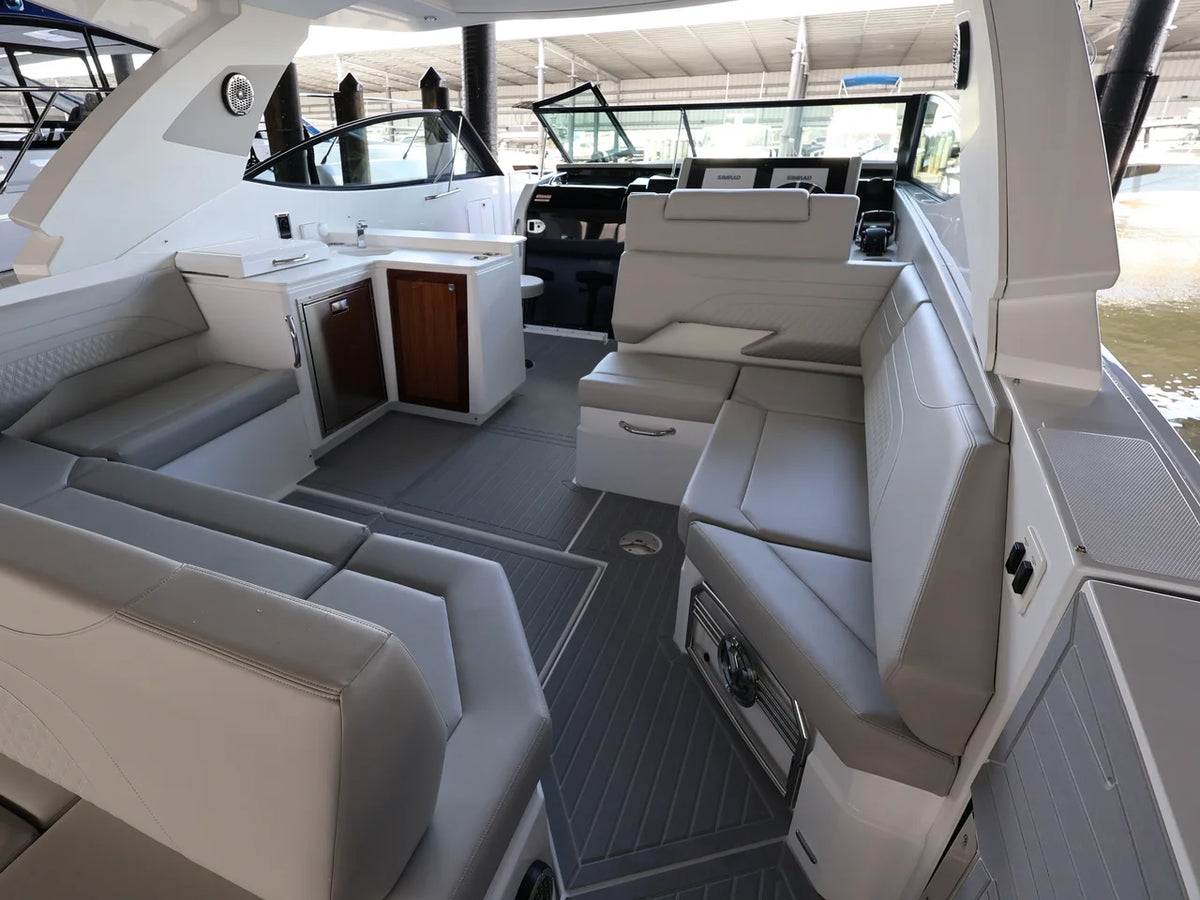 2026 Cruisers Yachts 38 GLS Outboard 38.0 feet, Clearwater, Florida #18
