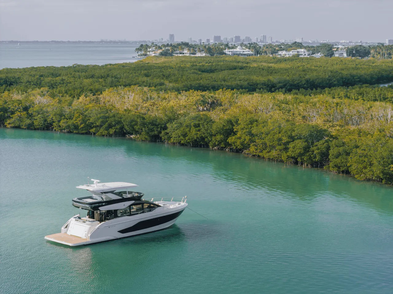 2026 Cruisers Yachts 57 FLY 57.0 feet, Clearwater, Florida #3