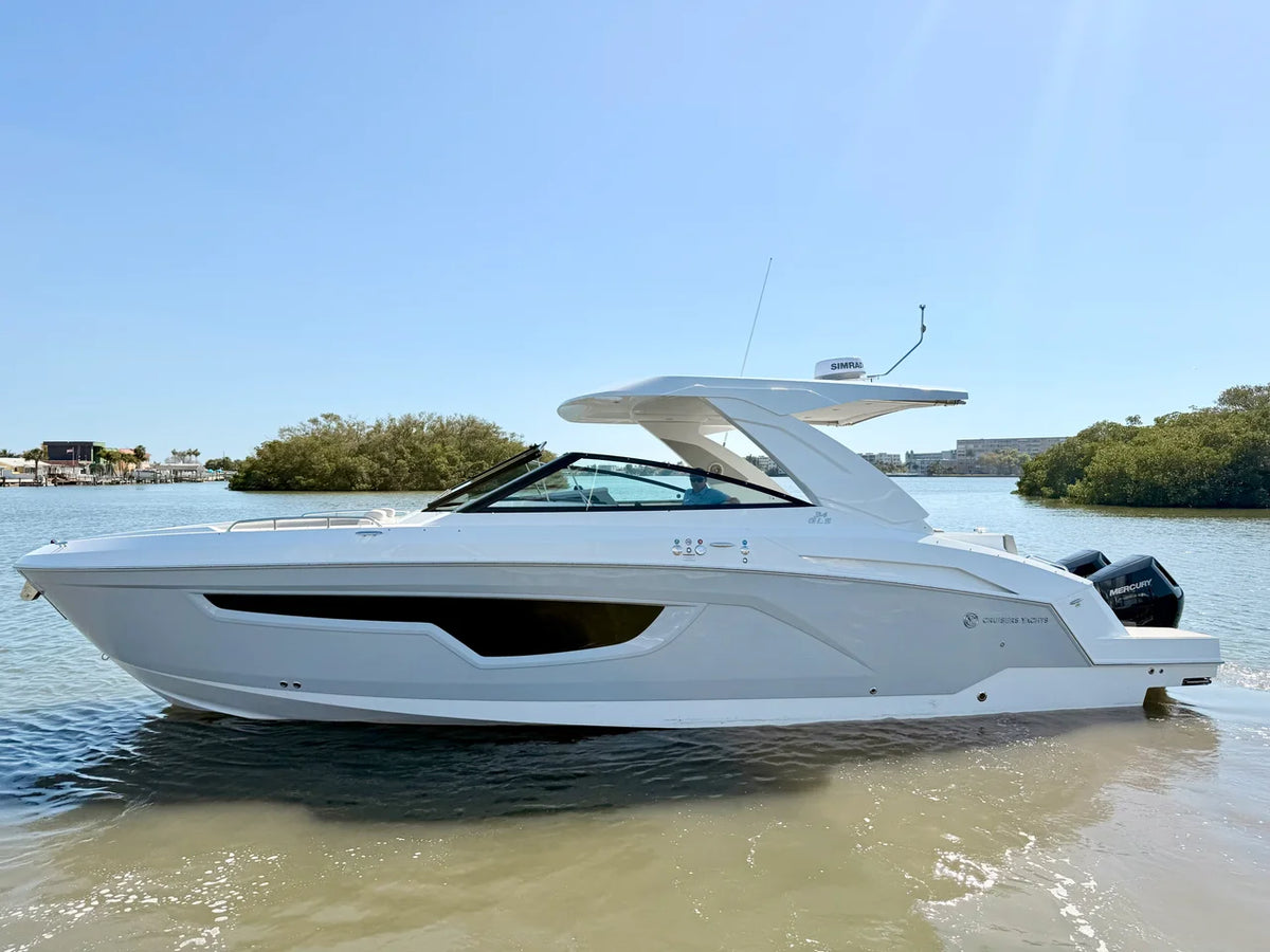 2026 Cruisers Yachts 34 GLS Outboard 34.0 feet, Clearwater, Florida #19