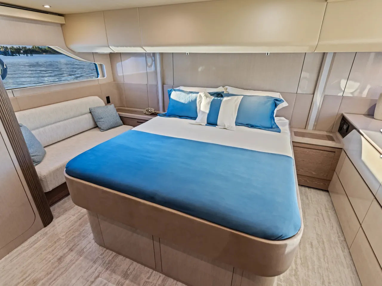 2026 Cruisers Yachts 50 FLY 50.0 feet, Clearwater, Florida #57