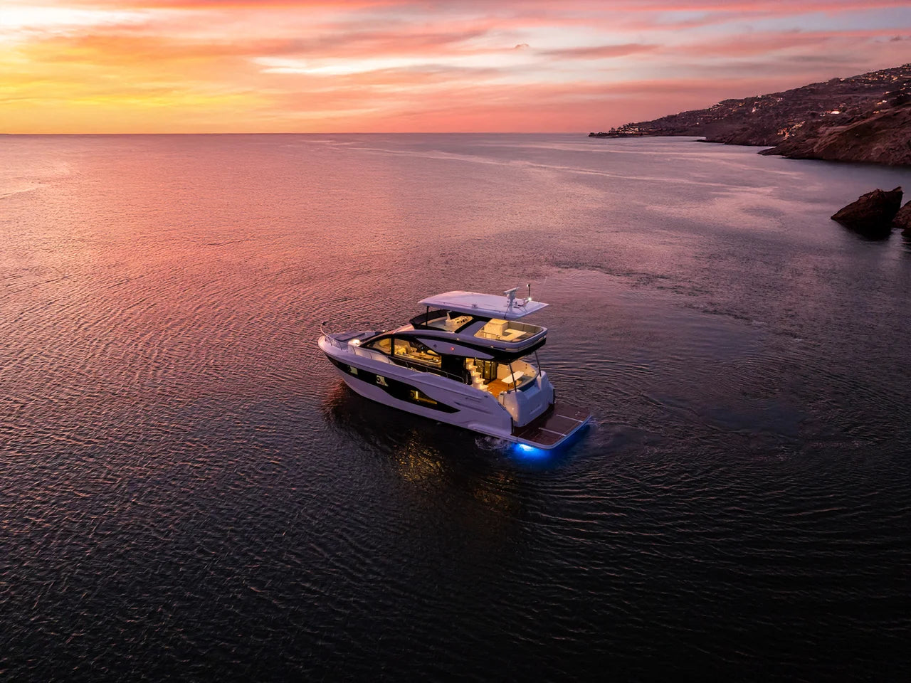 2027 Cruisers Yachts 50 FLY 50.0 feet, Clearwater, Florida #11