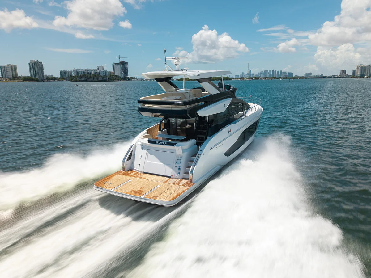 2026 Cruisers Yachts 57 FLY 57.0 feet, Clearwater, Florida #9