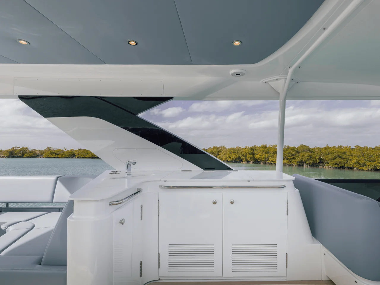 2027 Cruisers Yachts 57 FLY 57.0 feet, Clearwater, Florida #51