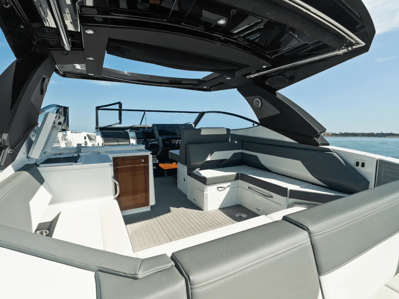2027 Cruisers Yachts 38GLS-OB 38.0 feet, Clearwater, Florida #71