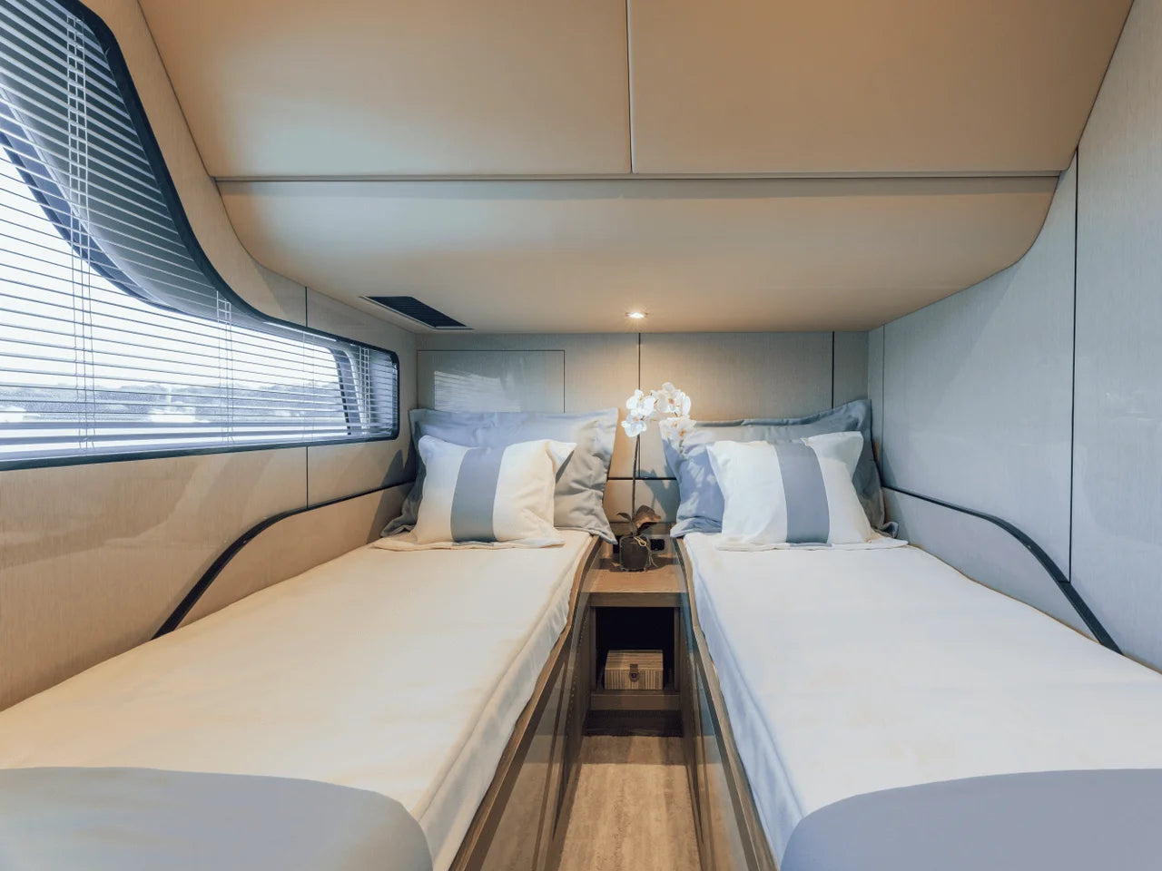 2027 Cruisers Yachts 57 FLY 57.0 feet, Clearwater, Florida #93