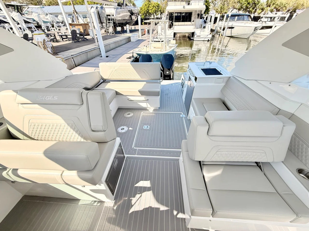2026 Cruisers Yachts 34 GLS Outboard 34.0 feet, Clearwater, Florida #50