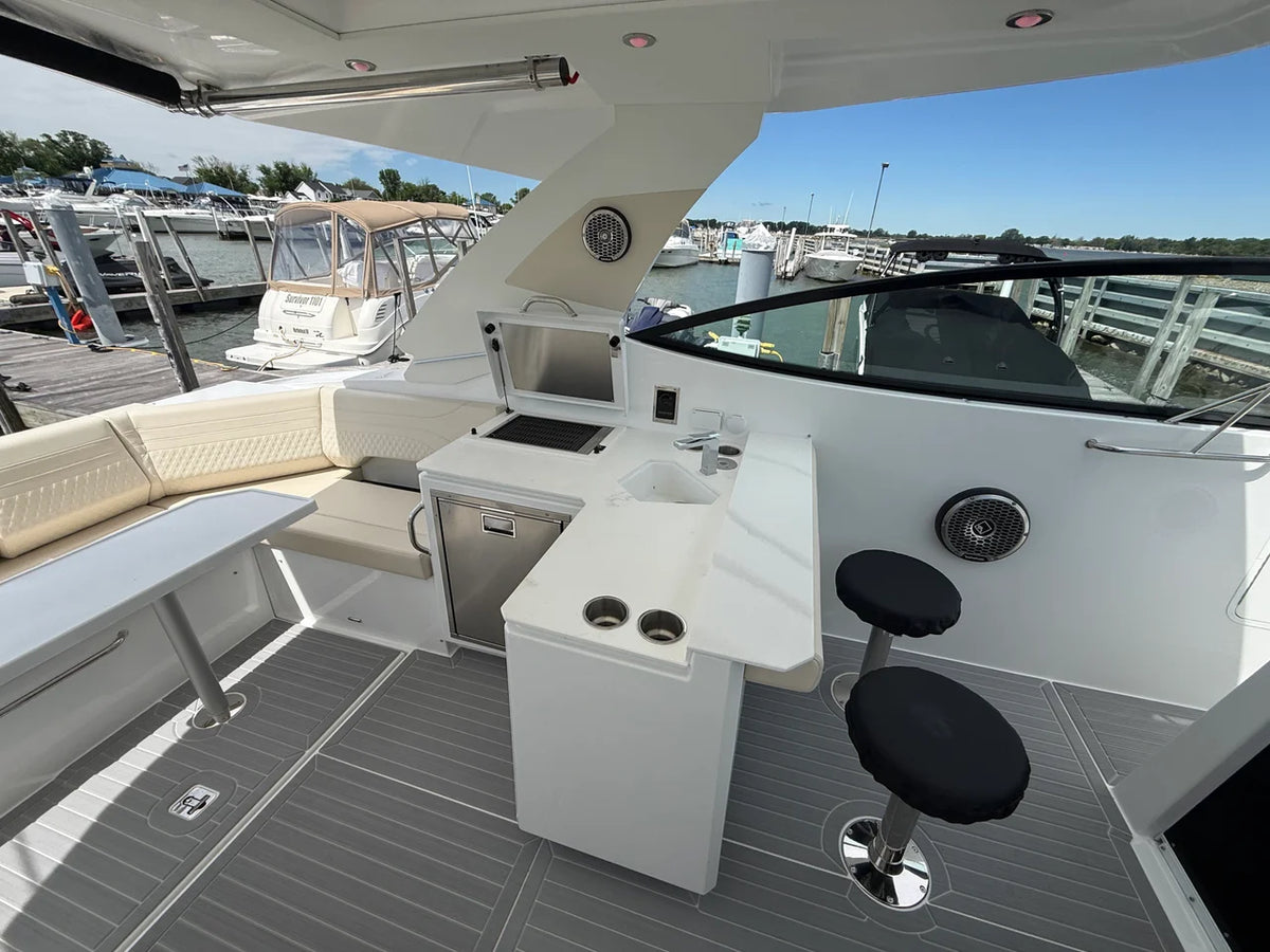2027 Cruisers Yachts 38 GLS Outboard 38.0 feet, Clearwater, Florida #6