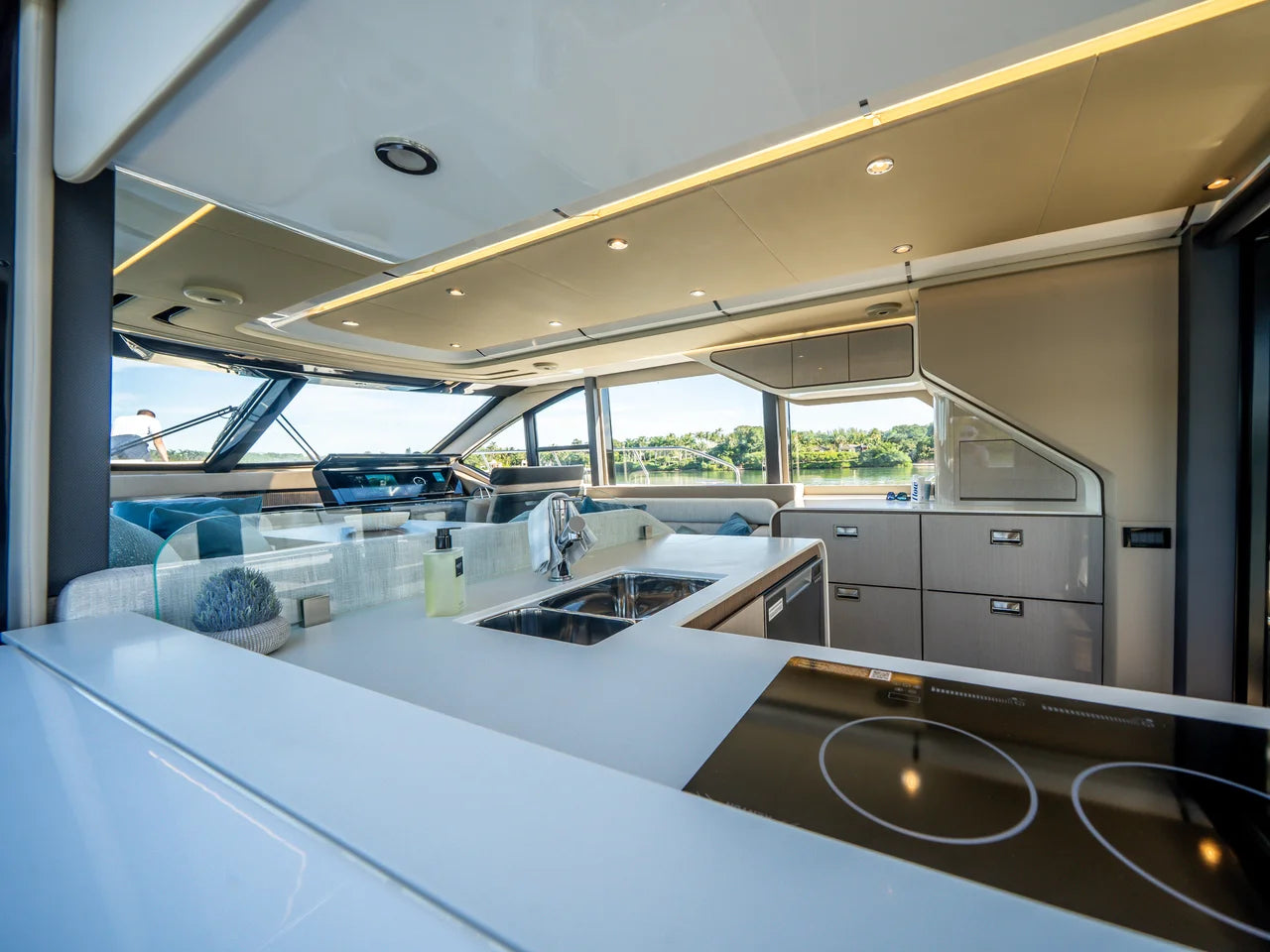 2026 Cruisers Yachts 57 FLY 57.0 feet, Clearwater, Florida #19