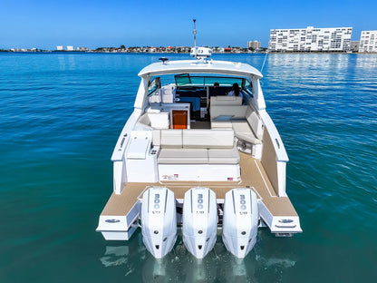 2026 Cruisers Yachts 38 GLS Outboard 38.0 feet, Clearwater, Florida #11