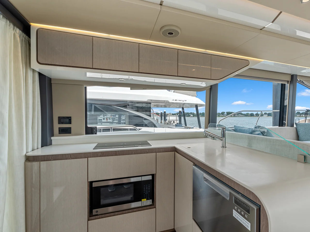 2026 Cruisers Yachts 57 FLY 57.0 feet, Clearwater, Florida #15