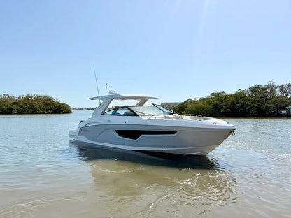 2026 Cruisers Yachts 34 GLS Outboard 34.0 feet, Clearwater, Florida #31