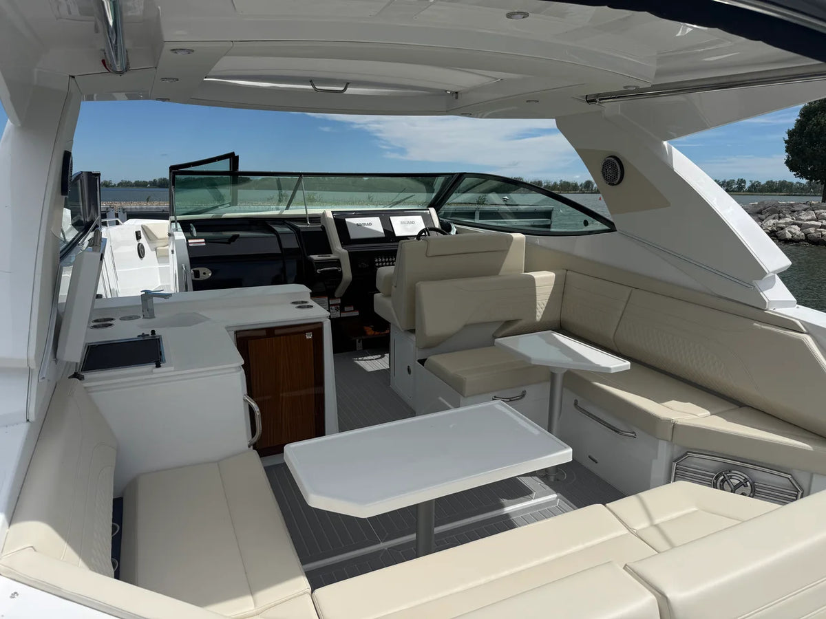 2027 Cruisers Yachts 38 GLS Outboard 38.0 feet, Clearwater, Florida #3