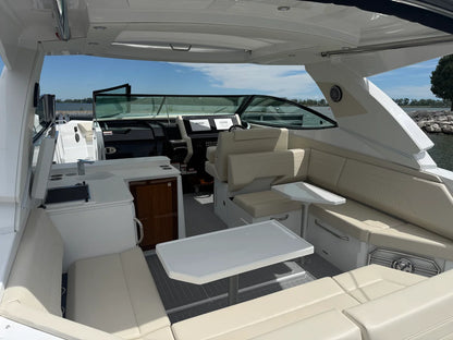 2027 Cruisers Yachts 38 GLS Outboard 38.0 feet, Clearwater, Florida #3