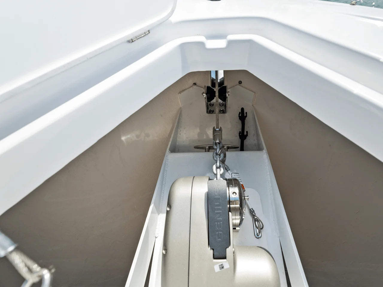 2027 Cruisers Yachts 34 GLS Outboard 34.0 feet, Clearwater, Florida #21