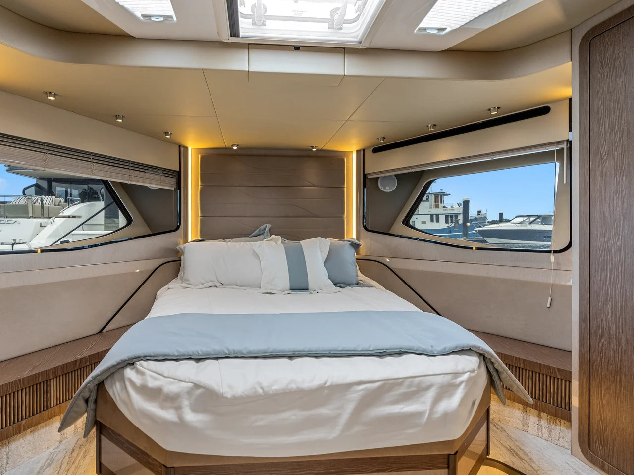 2026 Cruisers Yachts 57 FLY 57.0 feet, Clearwater, Florida #33
