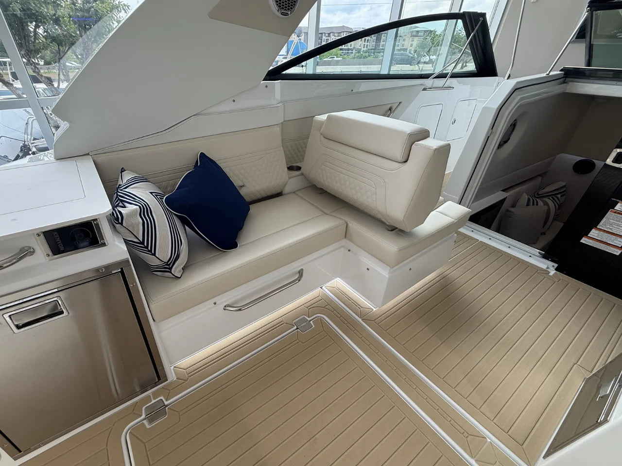 2026 Cruisers Yachts 34 GLS 34.0 feet, Clearwater, Florida #24