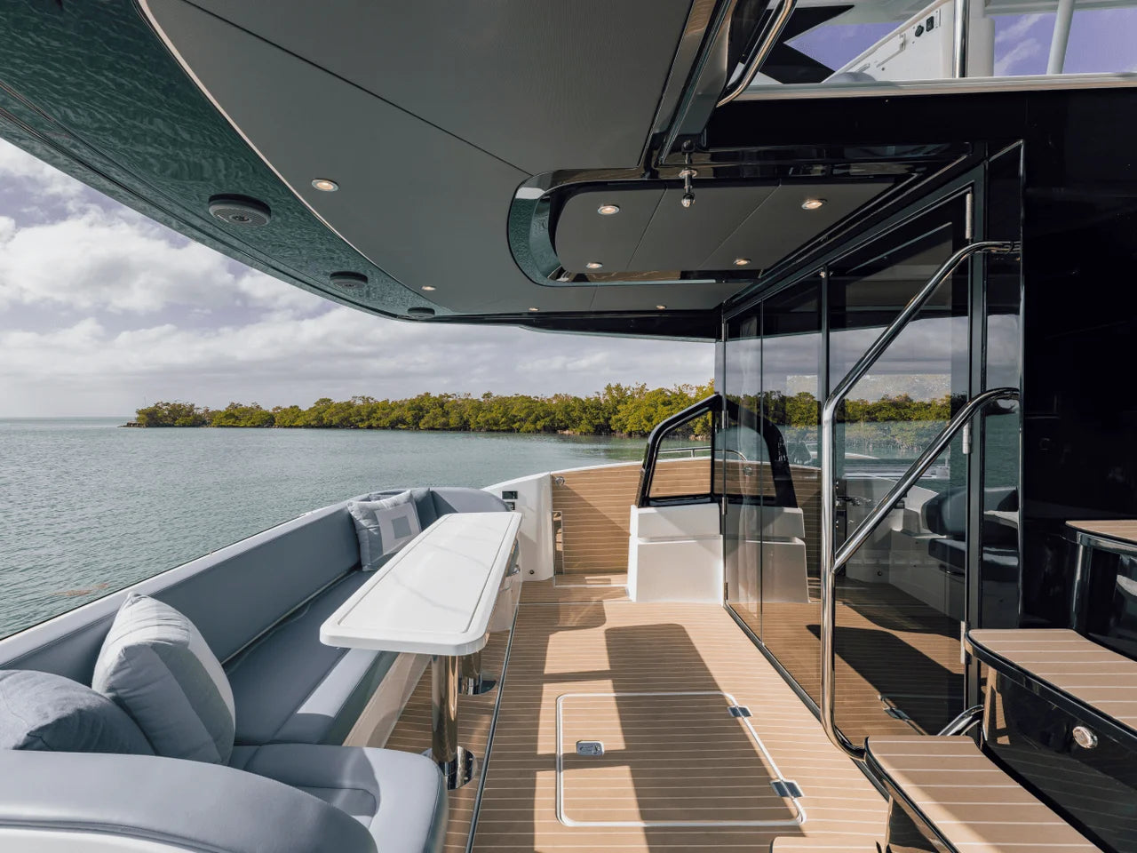 2027 Cruisers Yachts 57 FLY 57.0 feet, Clearwater, Florida #38