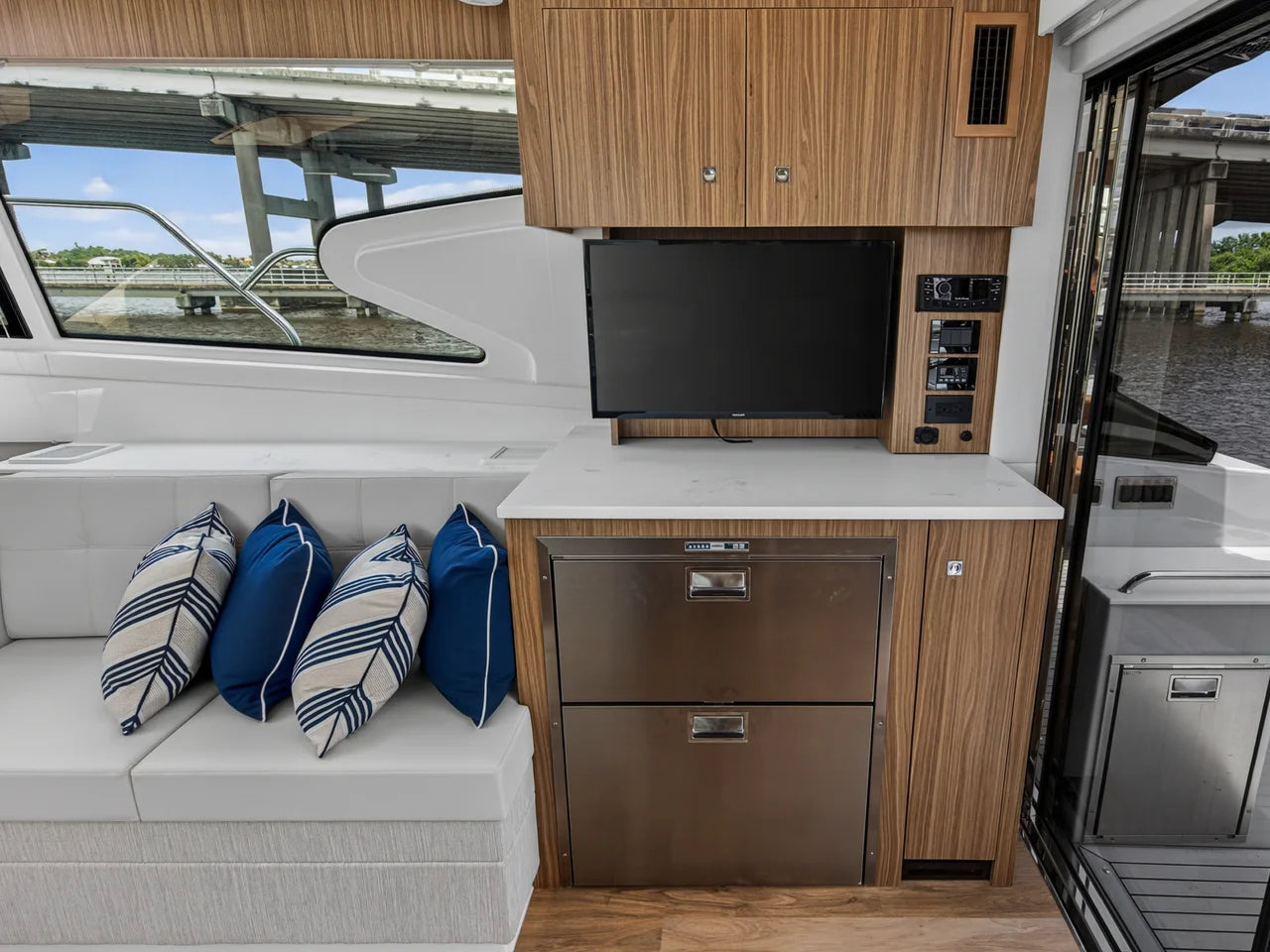 2026 Cruisers Yachts 46 Cantius 46.0 feet, Clearwater, Florida #21